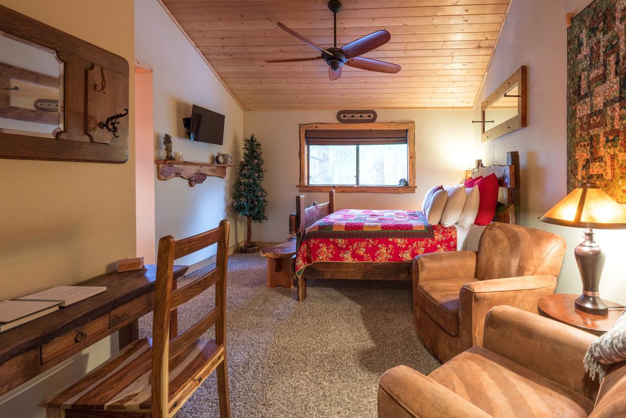 Whispering Pines Inn Flagstaff Bagian luar foto